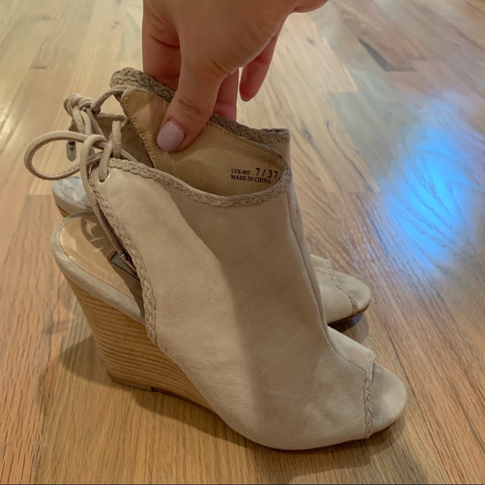 Kristin Cavallari light grey peep toe wedges